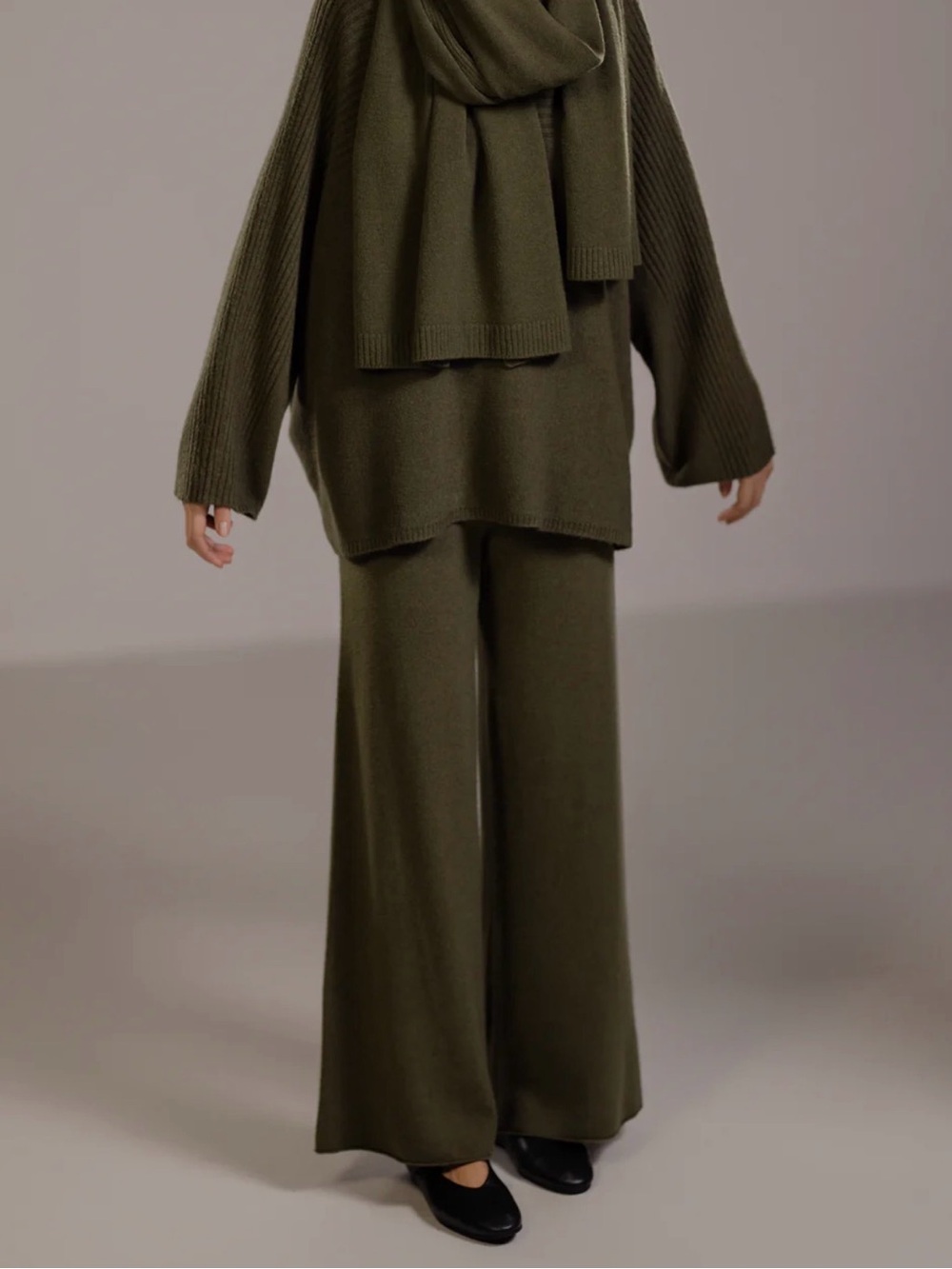 JAKI London Pull-On Pants in Khaki